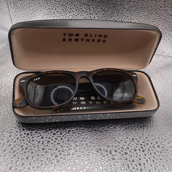 Cavalier Sunglasses - Picture 5 of 14